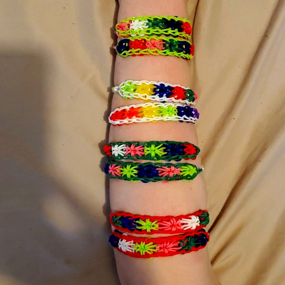 Rainbowloom star bracelets